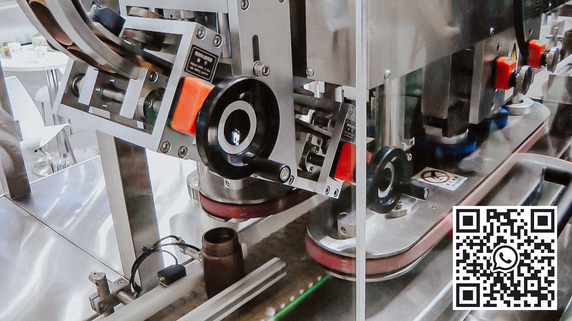 Hoëspoed outomatiese verpakkingslyn van gelatienkapsules in plastiekbottels se etiketplakker