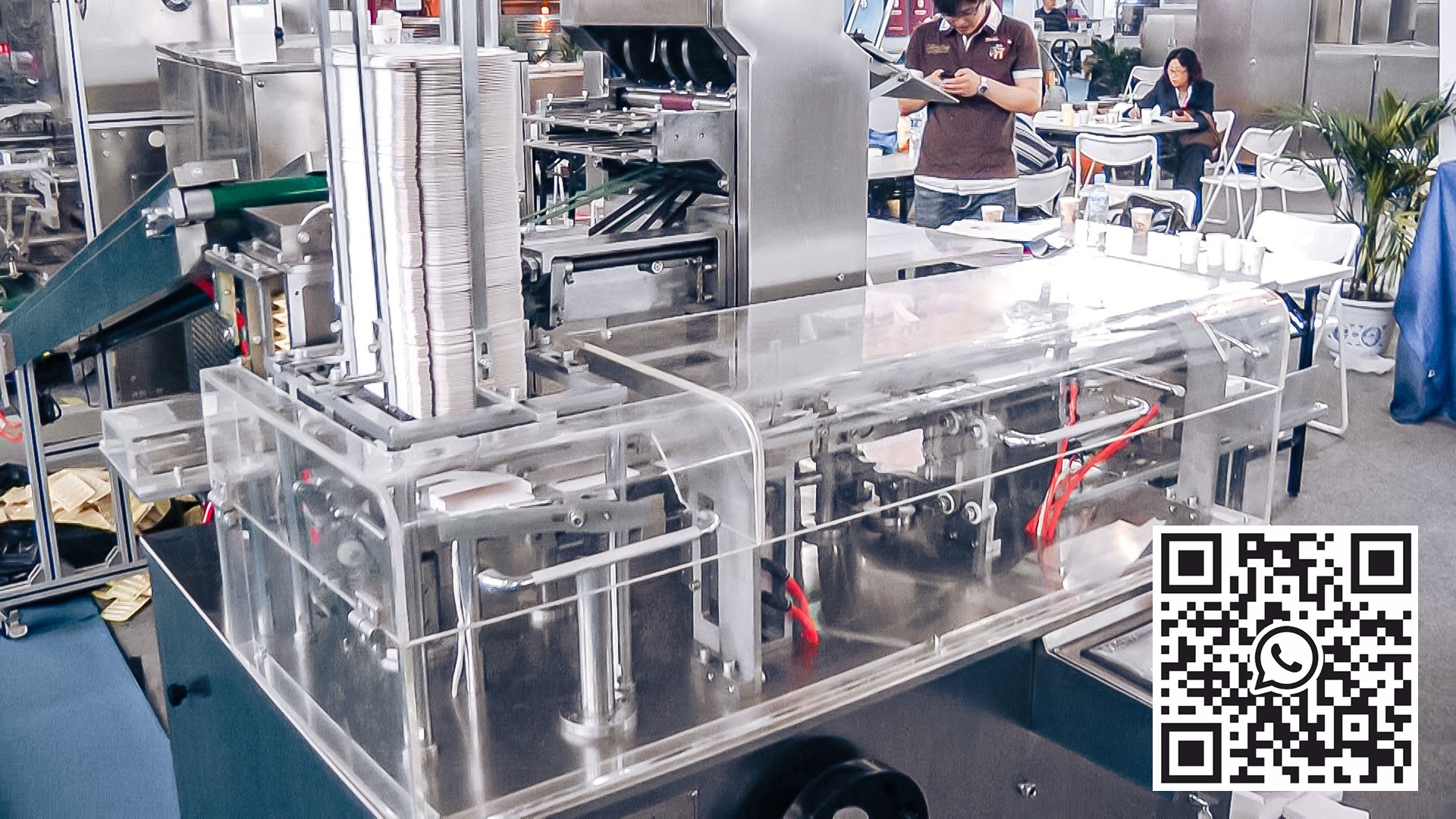 自动化设备药品生产中的纸板机