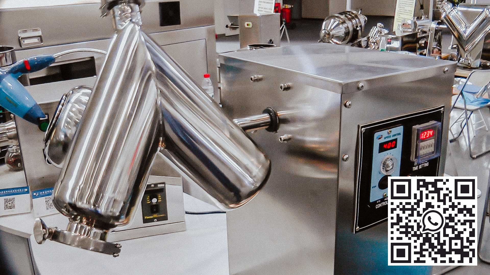 V-mixer voor het mengen van poeders in het farmaceutisch laboratorium en voor het mengen van productie