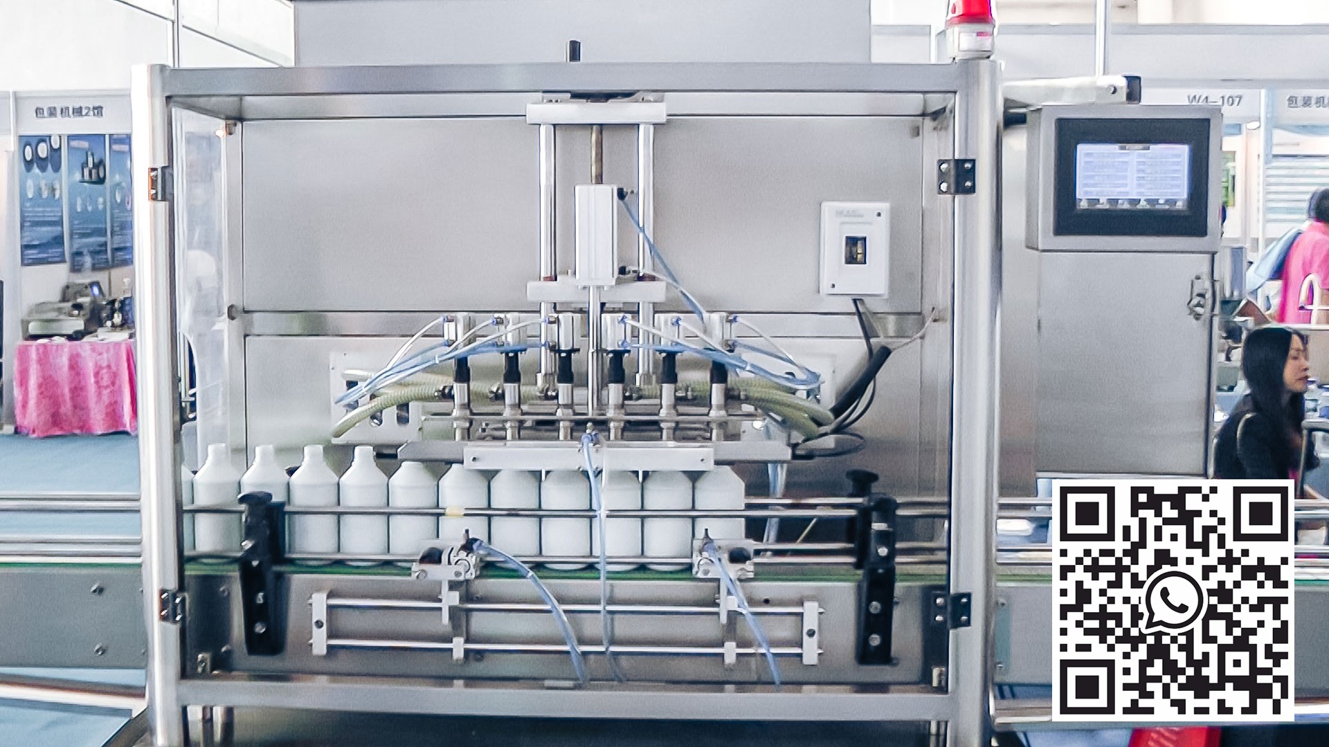 Équipement automatique pour la mise en bouteille et le capsulage dans la production pharmaceutique