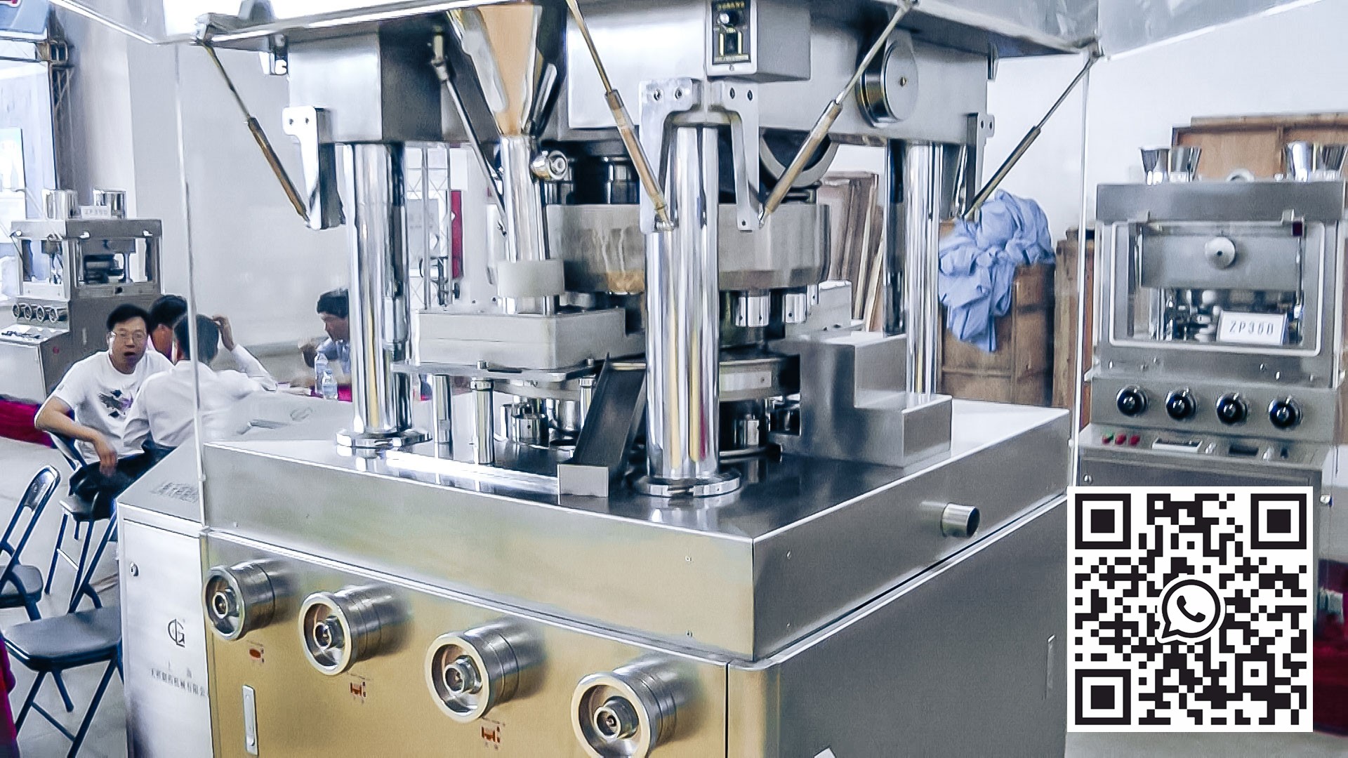 Équipement automatique pour la fabrication de comprimés presse à comprimés dans la production pharmaceutique