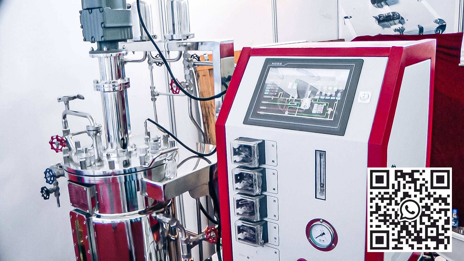 Équipement automatique pour la préparation d'extraits d'huile dans la production pharmaceutique