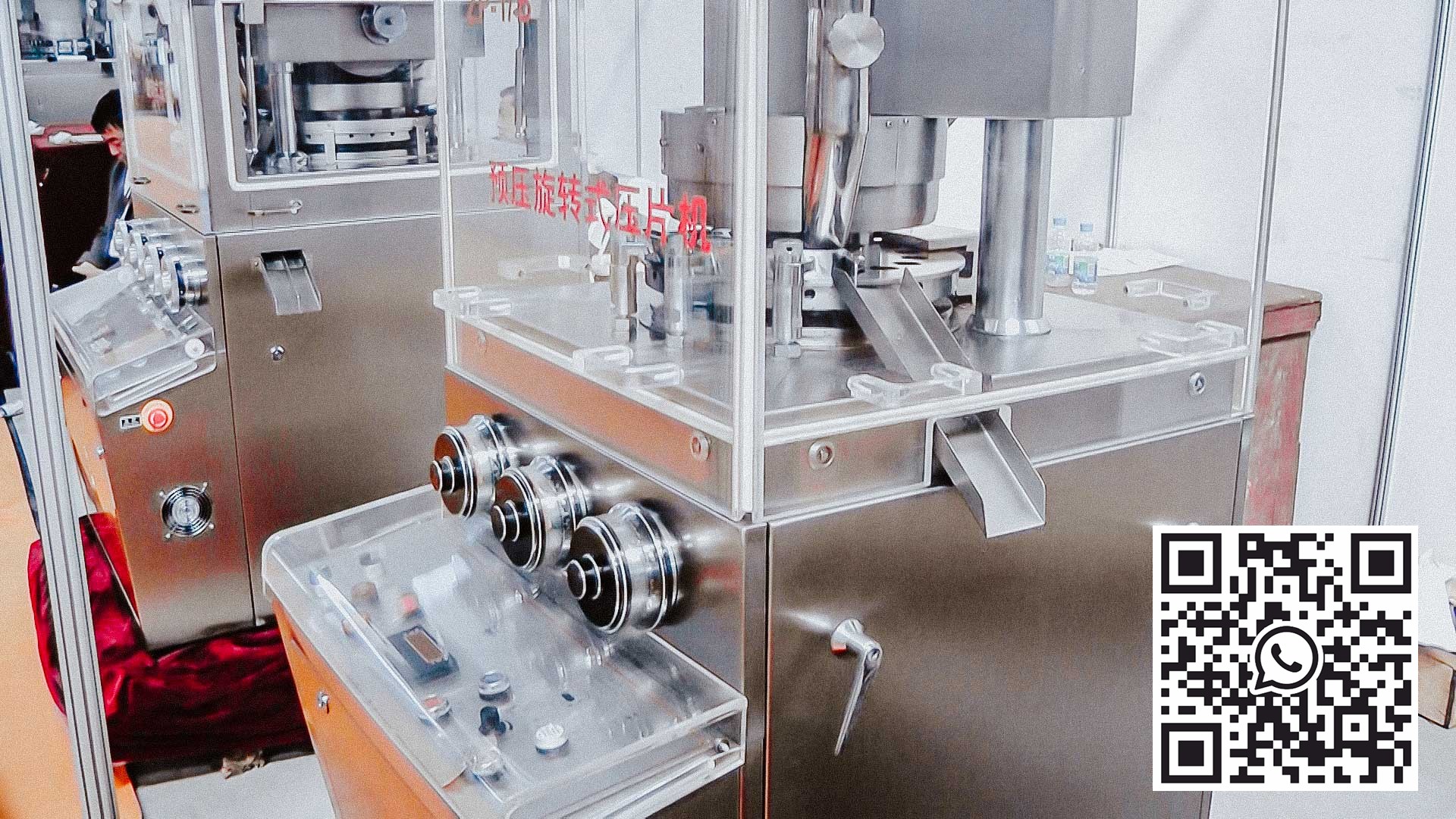 Automatische Rotationstablettenpresse zur Herstellung von Tabletten mit ovaler Form