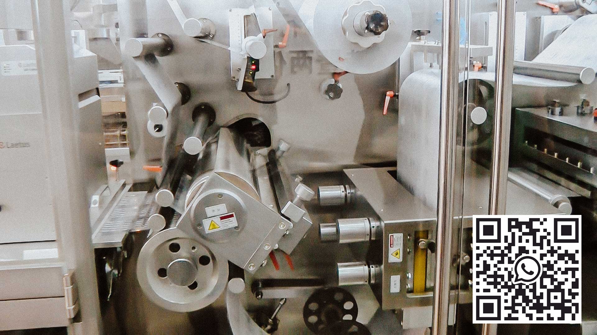 Mesin blistering otomatis berkecepatan tinggi untuk kemasan PVC / ALU