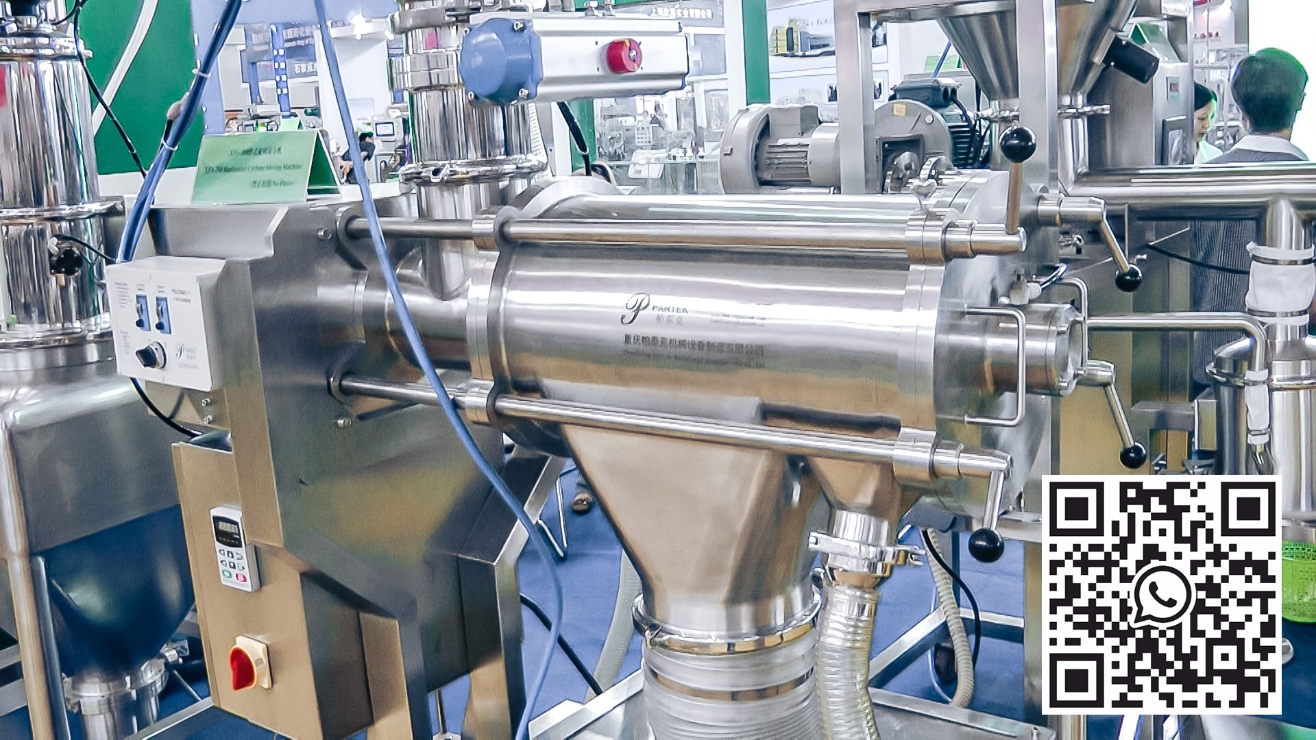 Peralatan otomatis untuk persiapan dan pencampuran bubuk dalam produksi farmasi Slovakia