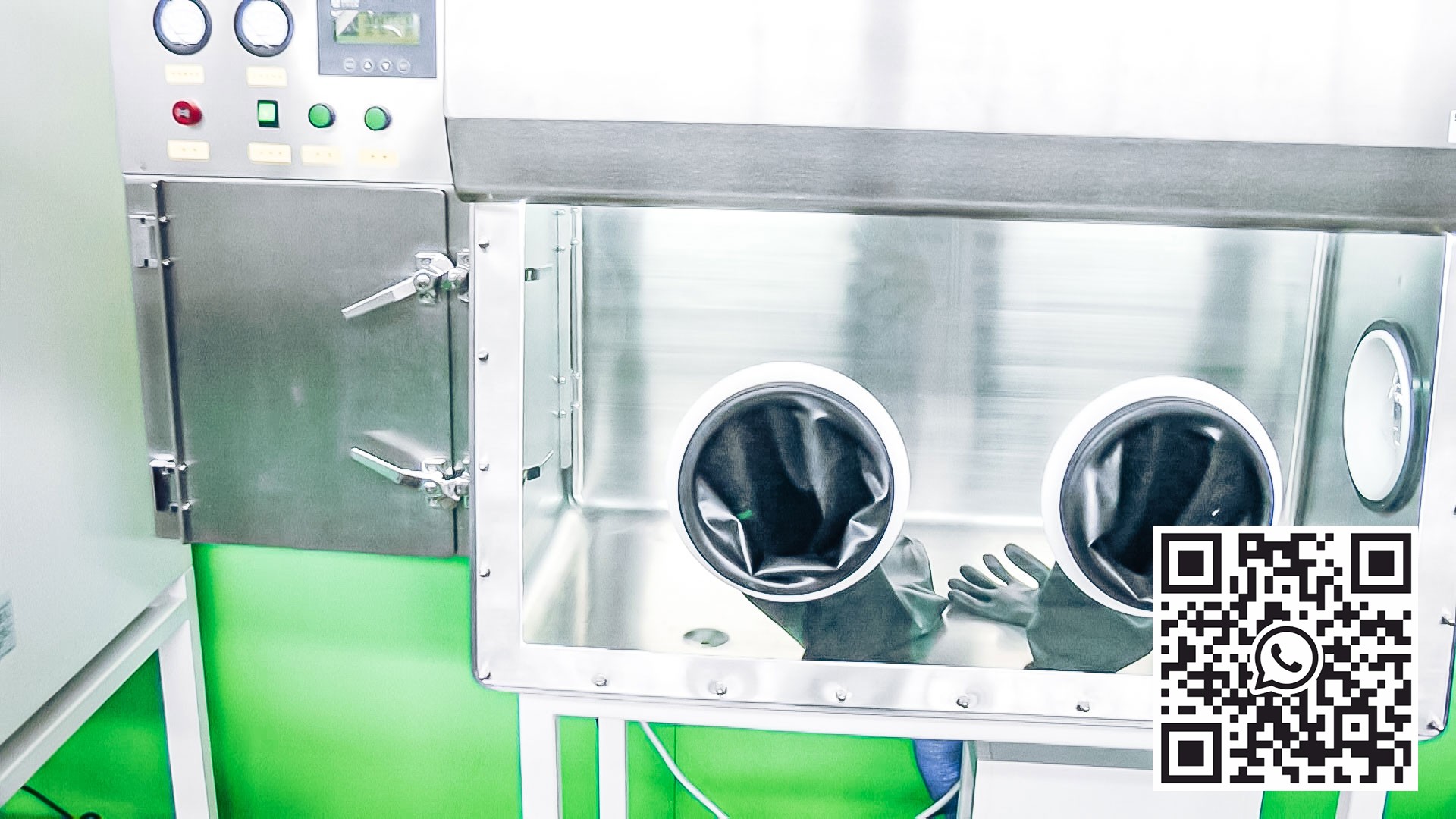 Kotak pembersih peralatan otomatis untuk laboratorium dalam produksi farmasi