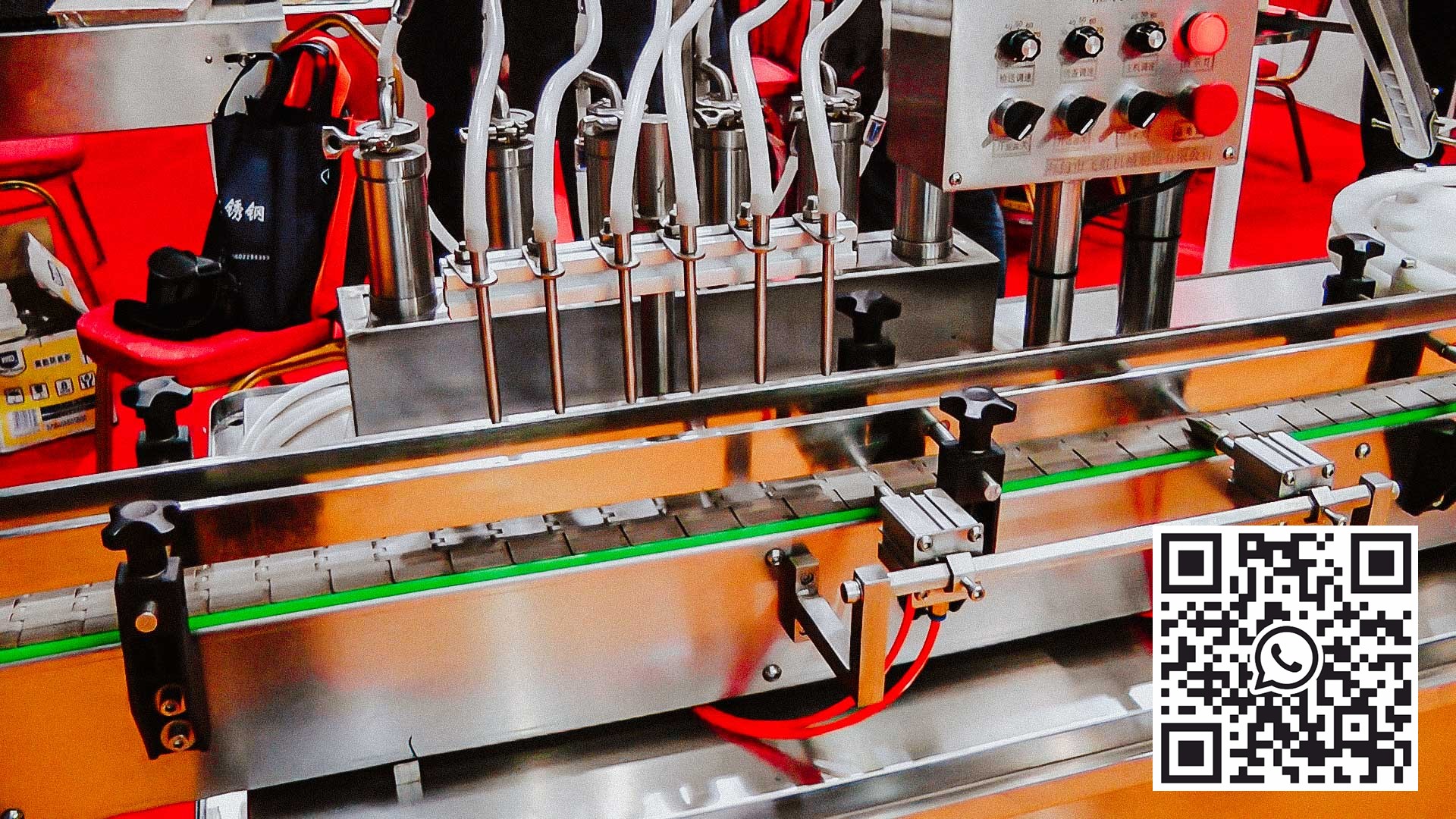 Automatinė skystų produktų pildymo į stiklinius butelius įranga
