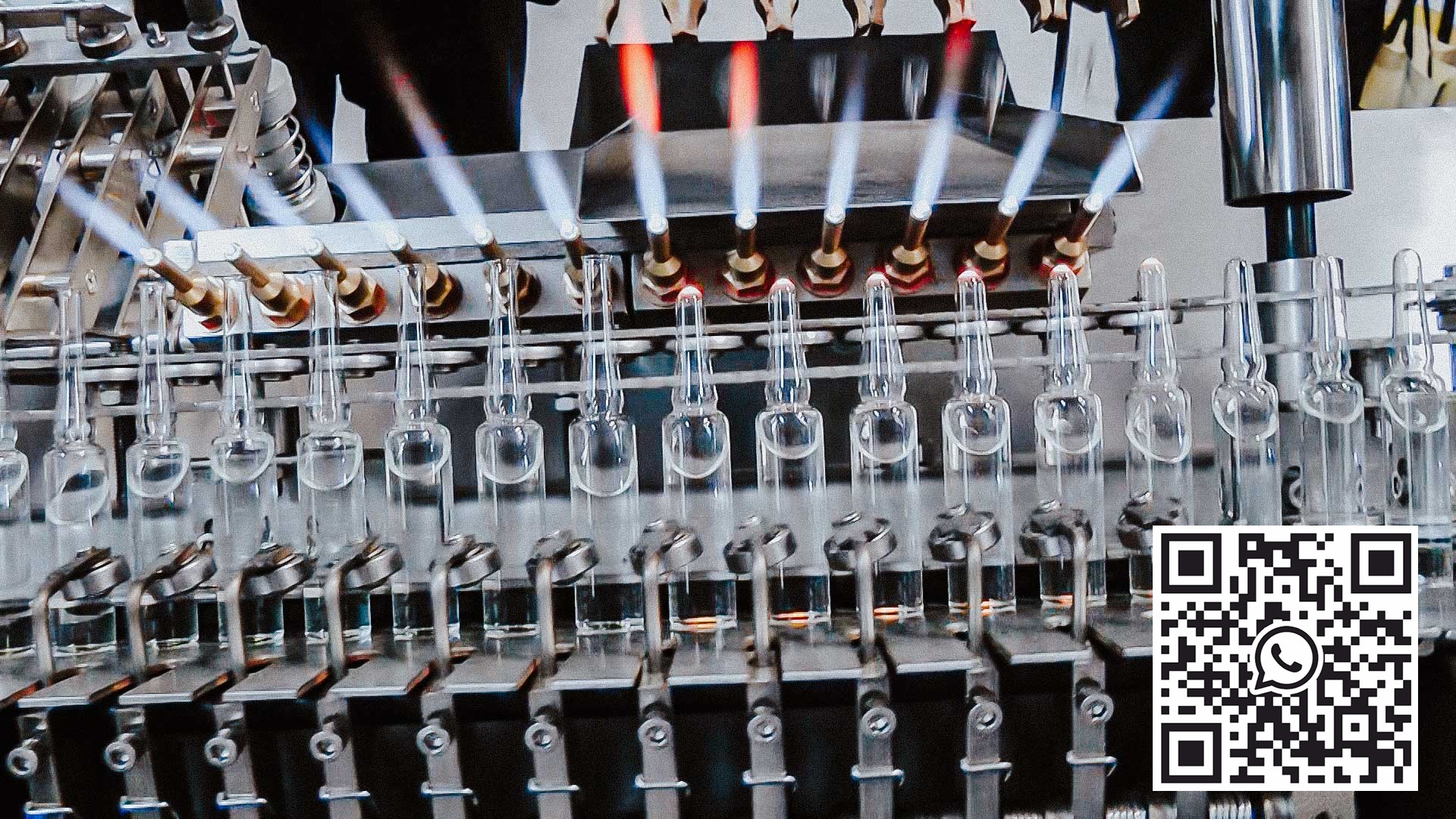 Automatinė stiklinių ampulių su farmaciniais vaistais užpildymo ir uždarymo mašina