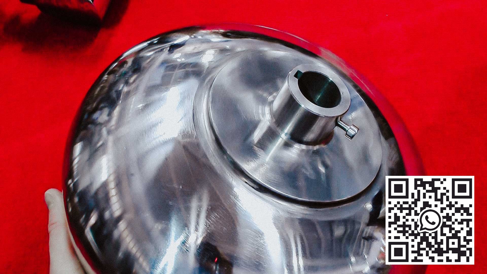 Tabletės apvalkalo padengimo danga farmacijos laboratorijos vaistų gamybai