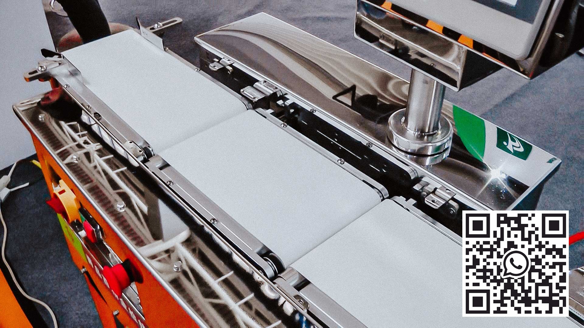 Konvejerinės svarstyklės vaistų pakuočių svoriui farmacijos gamyboje kontroliuoti