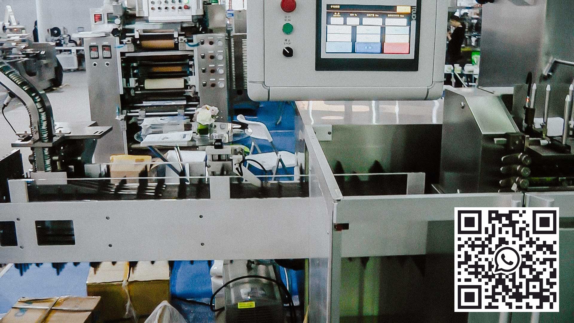 Didelio greičio kartono mašina su lizdinėmis plokštelėmis ir vamzdžių grindiniu