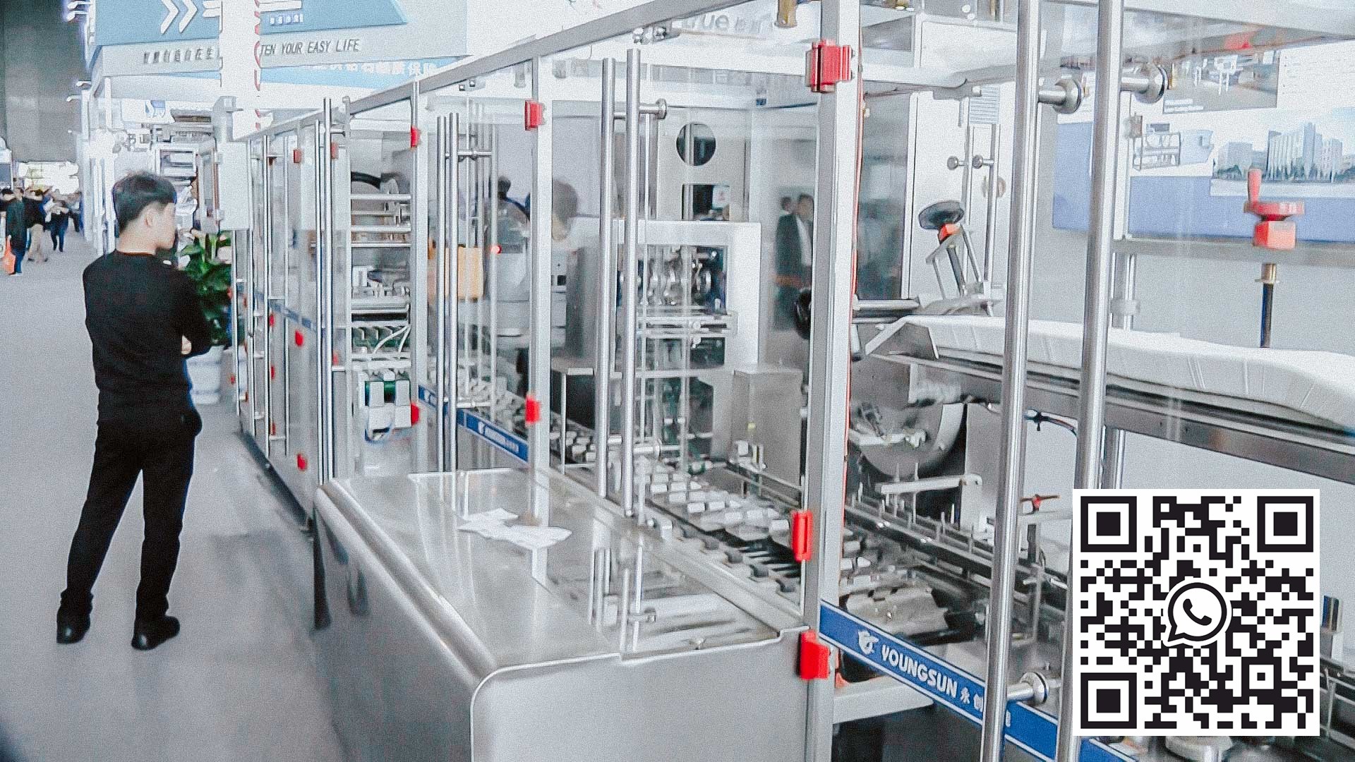 Stiklo ampulių greitas supakavimas į plastikinius indus ir lizdines plokšteles