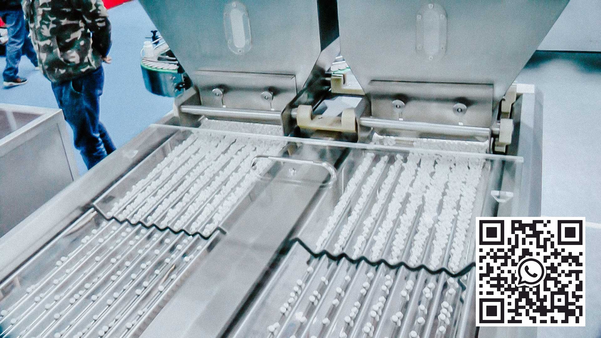Kietų želatinos kapsulių ir tablečių plastikiniuose buteliuose pakavimo ir skaičiavimo mašina Ispanija