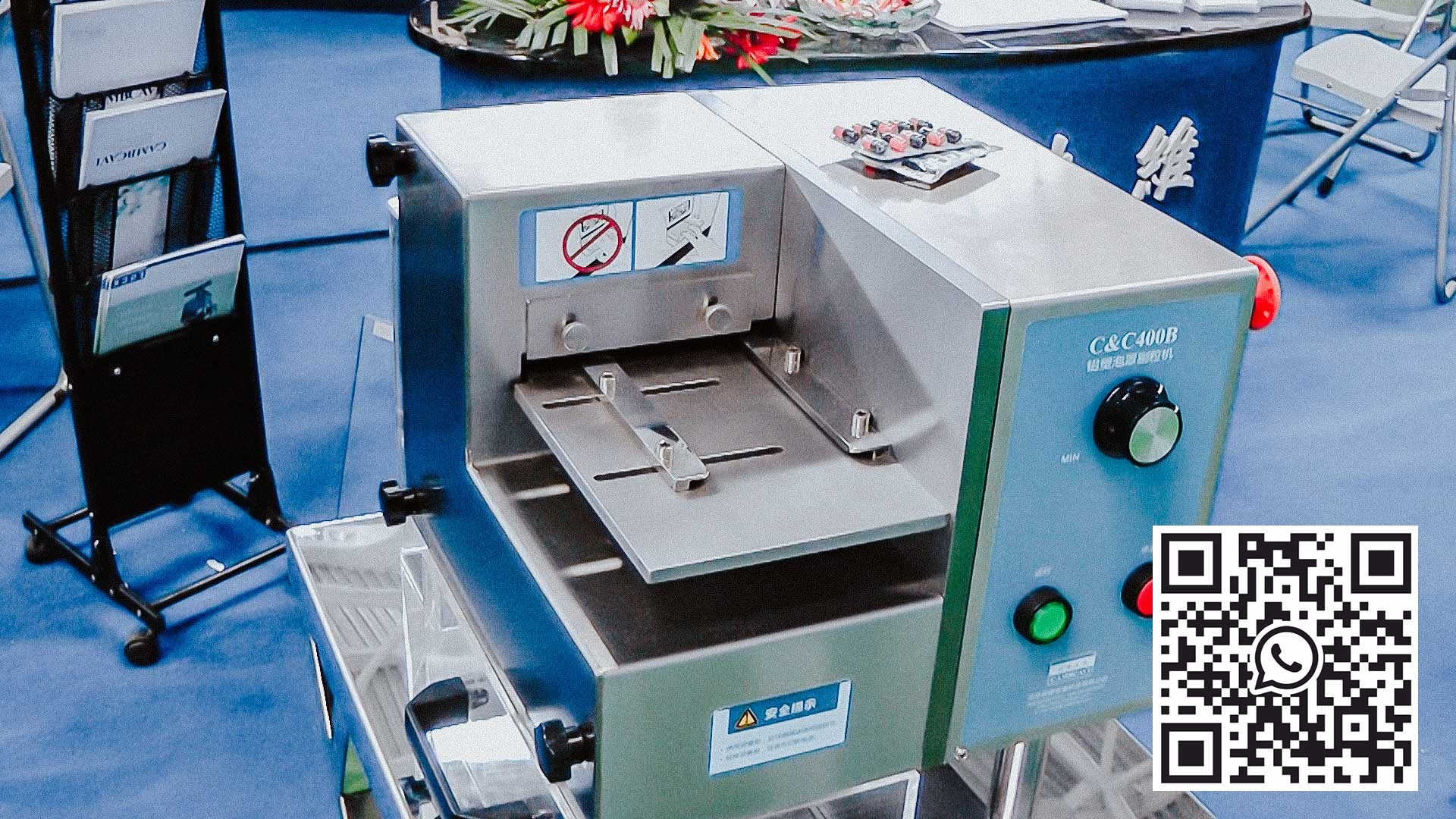 Farmacinė įranga tabletėms ir kapsulėms pašalinti iš paruoštų lizdinių plokštelių