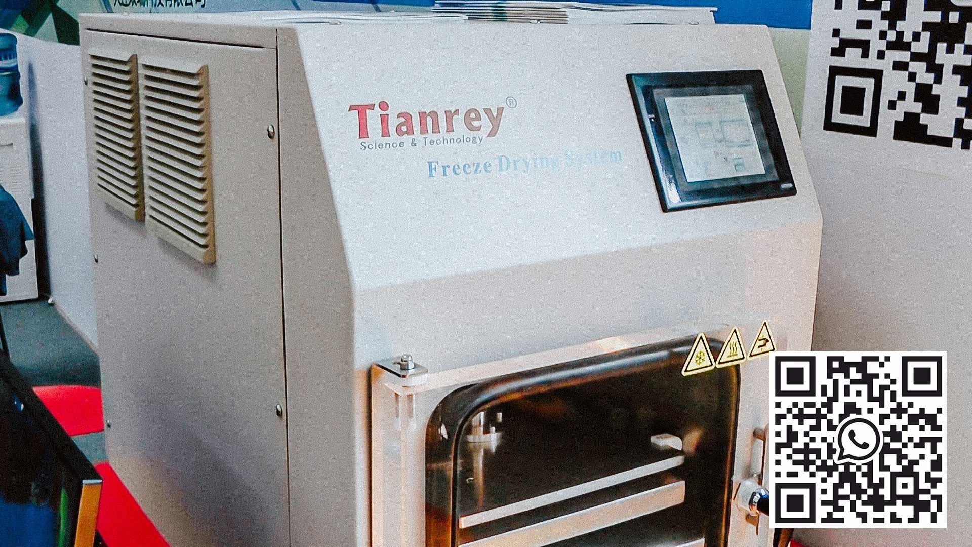 Sublimacinis liofilinis džiovintuvas miltelių gamybai iš maisto ir farmacijos skysčių
