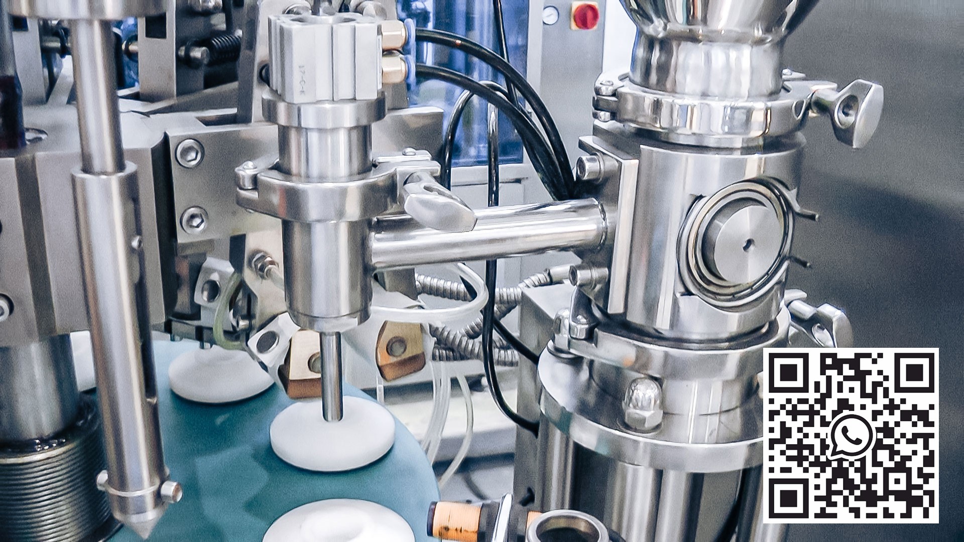 Automatinė įranga tepalų užpildymui ir sandarinimui aliuminio vamzdeliuose farmacijos gamyboje