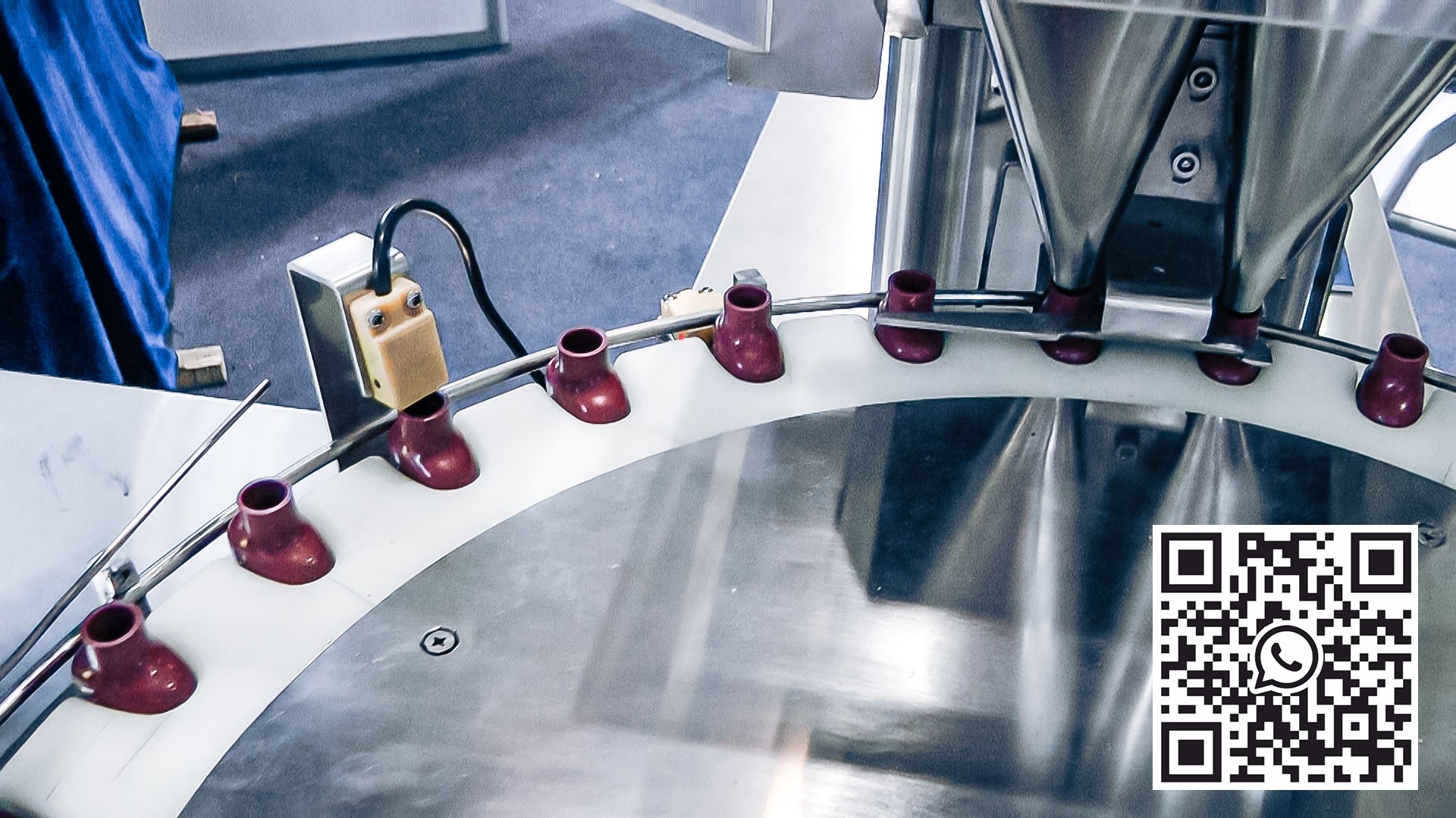 Automatinė plastikinių butelių vibracijos tiekimo įranga farmacijos gamyboje