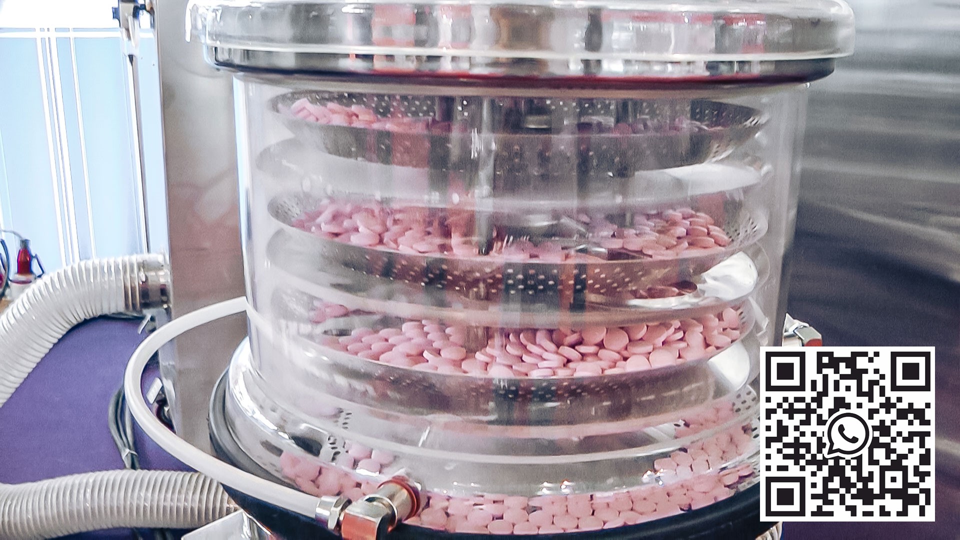 Automatinė įranga tabletėms išvalyti ir poliruoti farmacijos gamyboje JAV