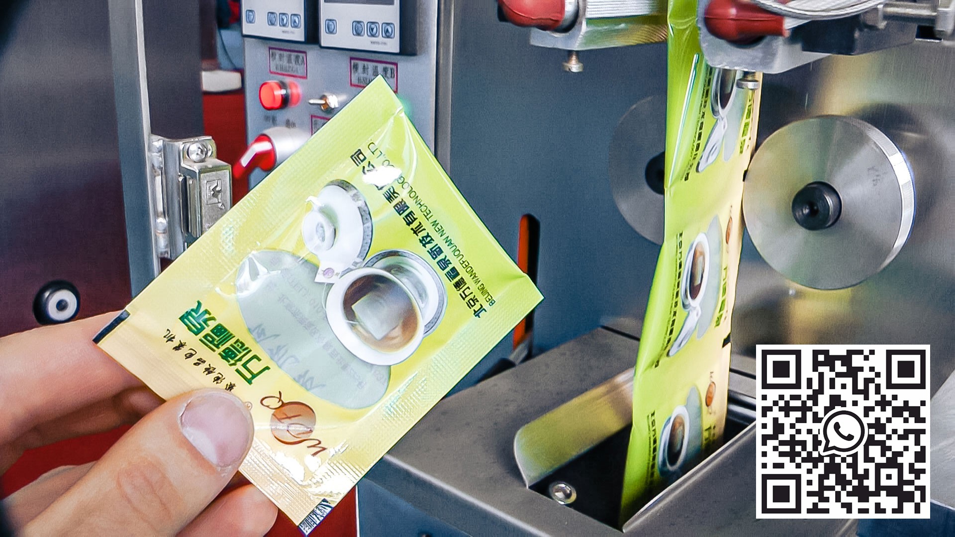 Automatinė įranga miltelių pakavimui į plastikinių maišelių pagalvę farmacijos gamyboje Lenkija