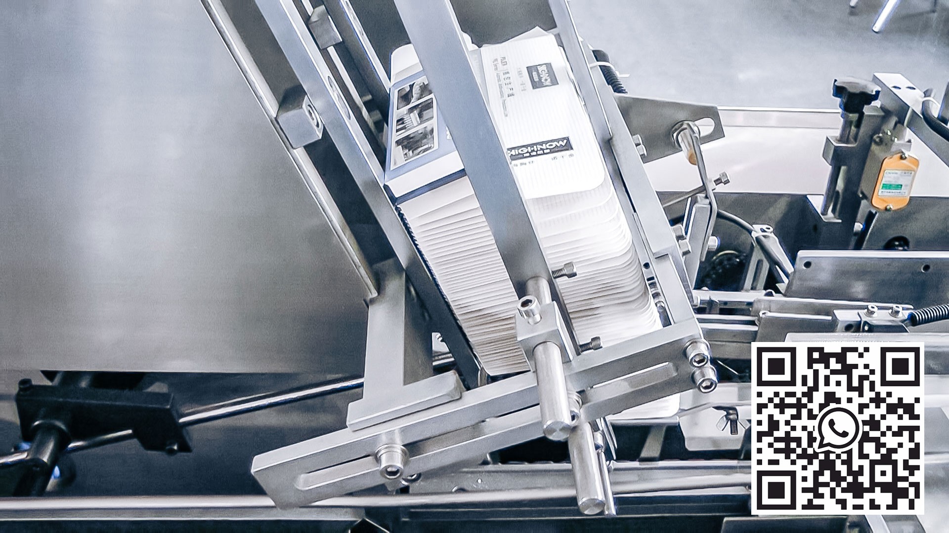 Automatinė stiklo ampulių pakavimo įranga kartoninėse dėžėse farmacijos gamyboje