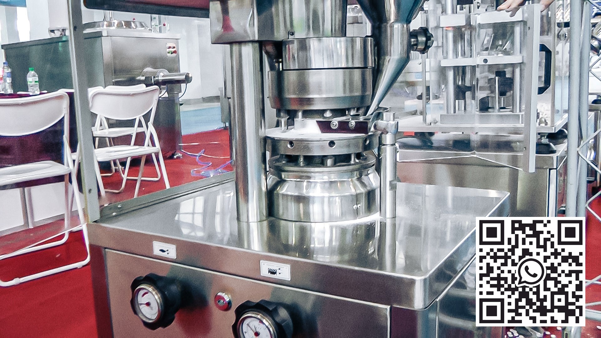 Automatinė miltelių presavimo įranga, skirta tabletėms gaminti farmacijos gamyboje