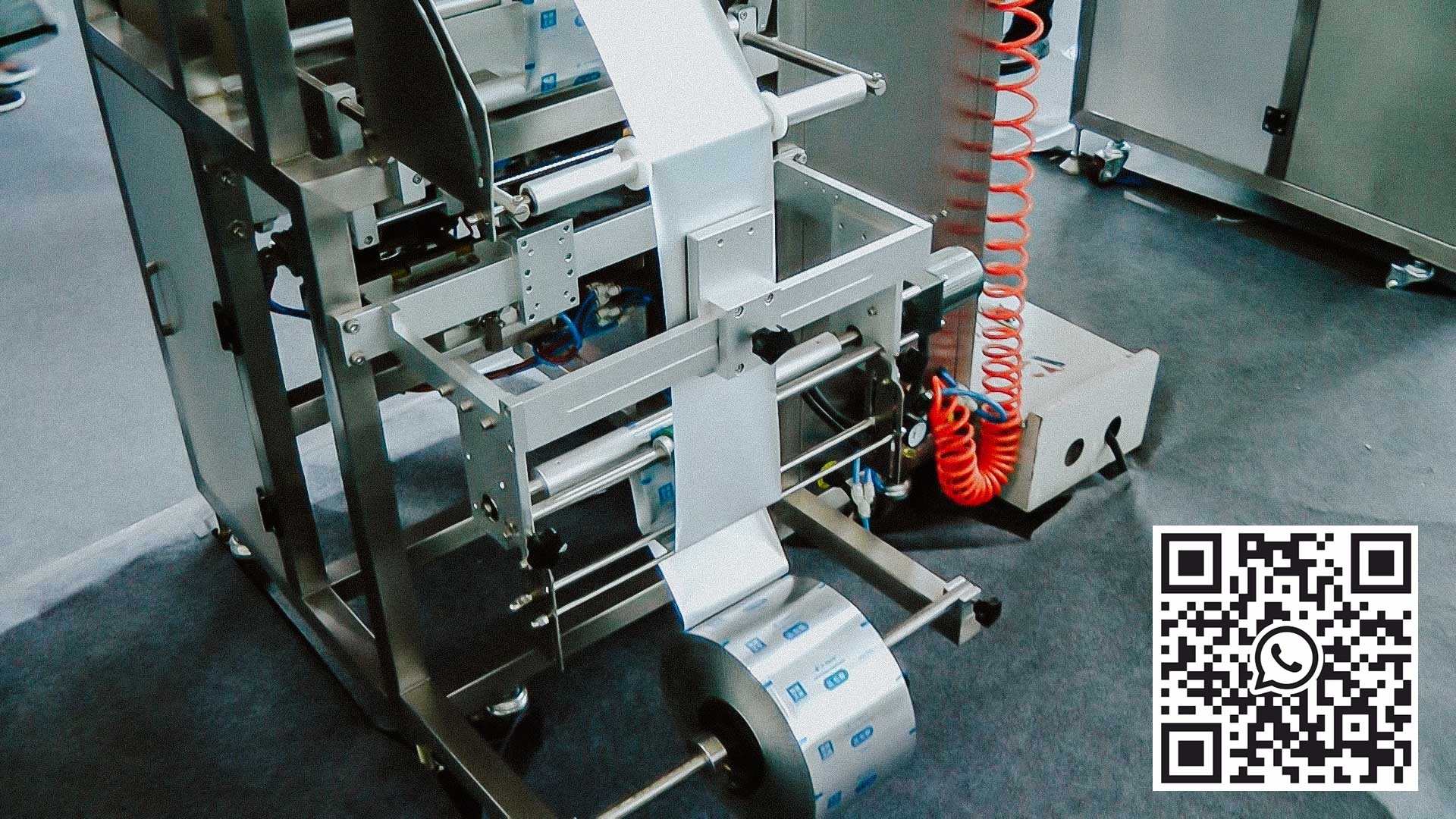 Automatisk pulverutdelingsmaskin for pakking av puteposer i plast