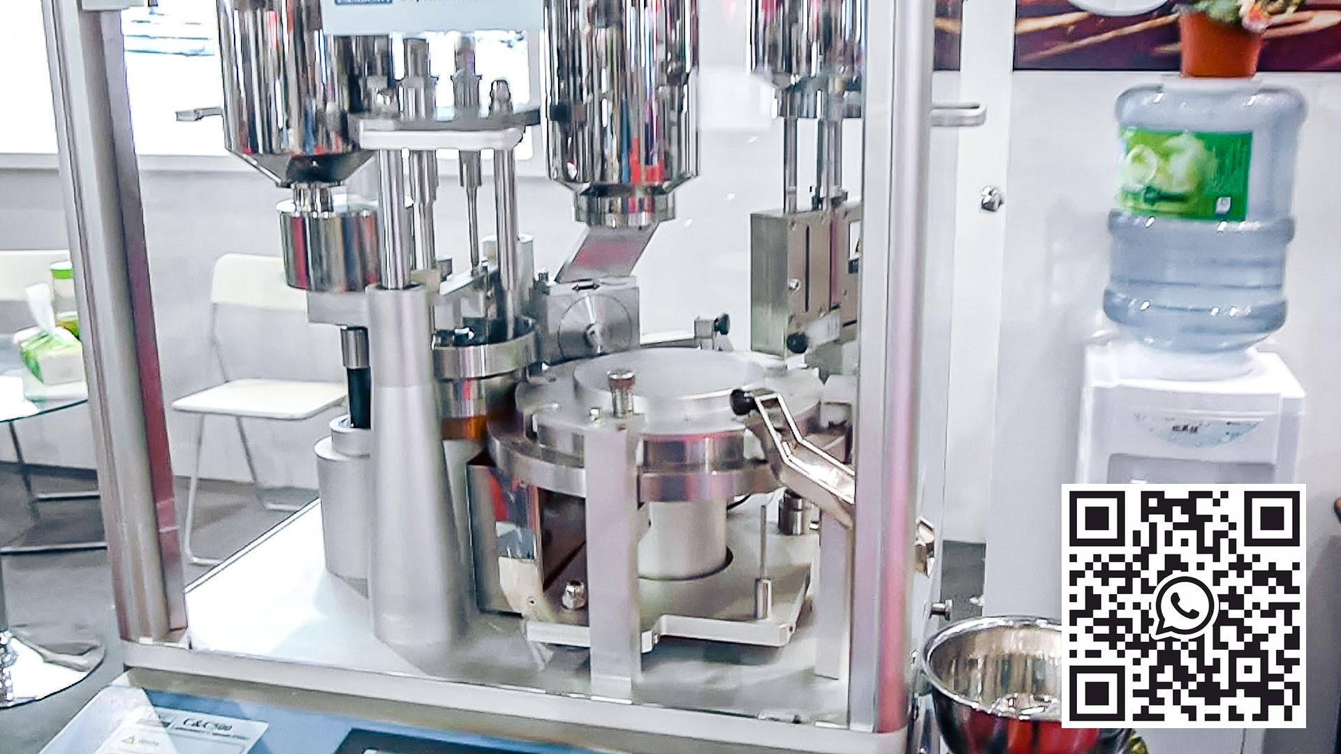 Automatisk pulverfyllingsutstyr for faste gelatinekapsler