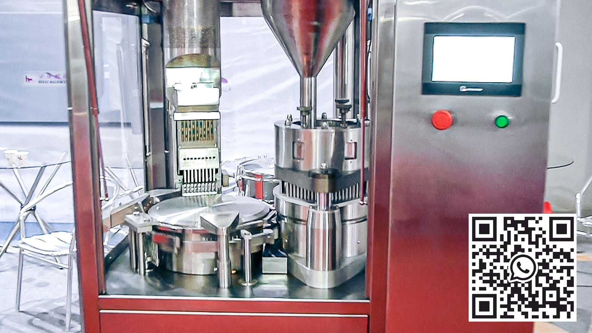 Automatisk utstyr for å fylle harde gelatinekapsler med pulver