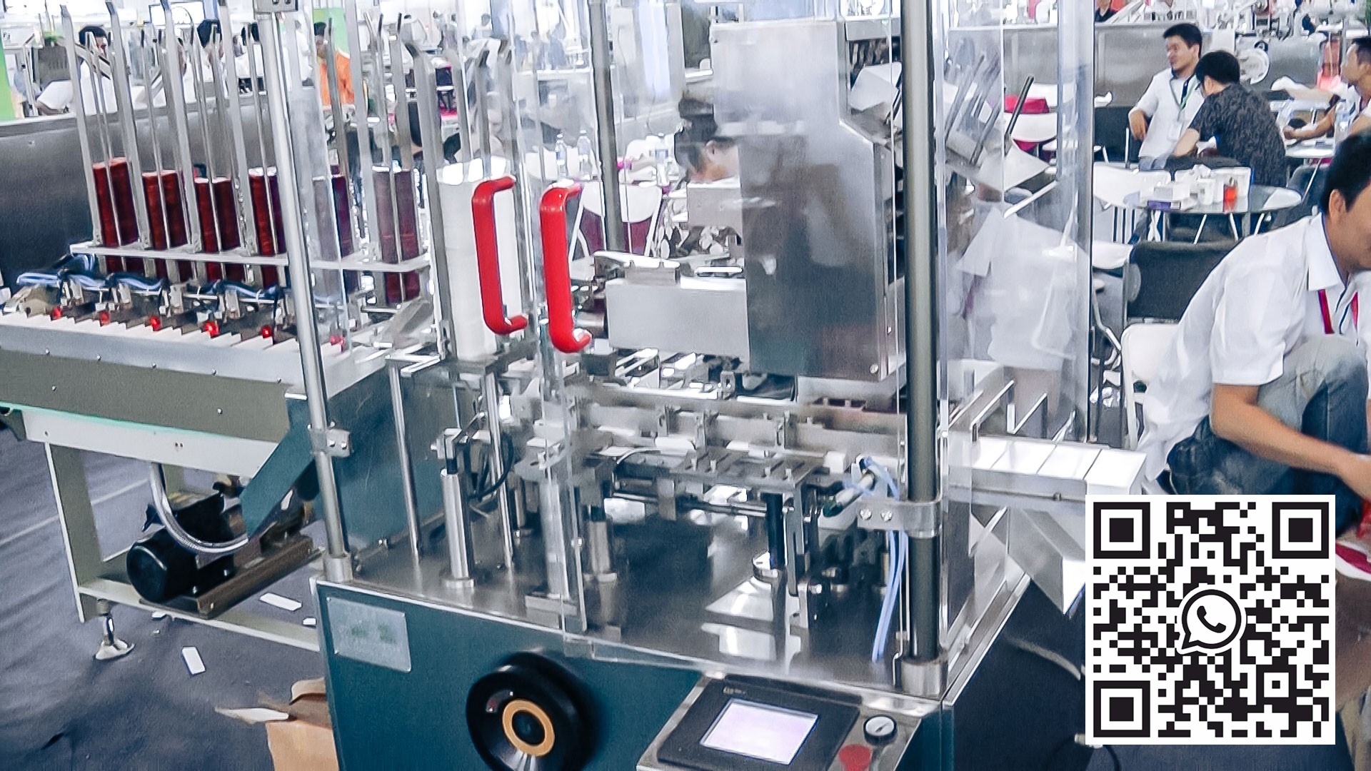 Pappmaskin for automatisk utstyr for kondomer i farmasøytisk produksjon