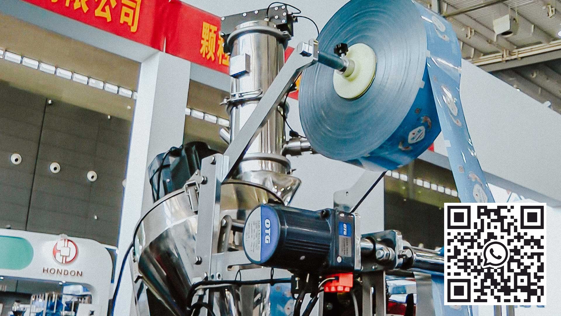 Szybkobieżna automatyczna maszyna pakująca do pakowania proszków i granulatów w worki typu poduszka