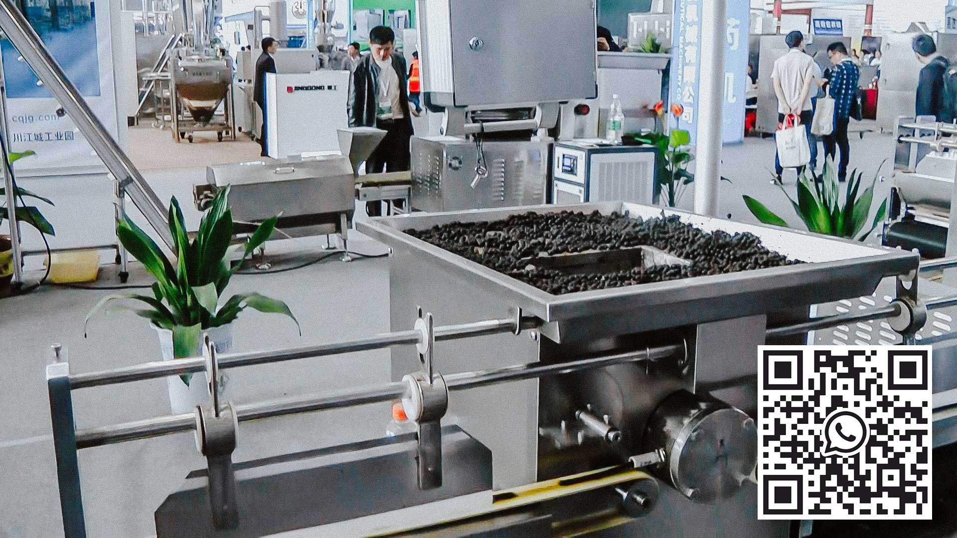 Equipamento para produção de bolas de massa macia ou caramelo macio para medicina chinesa