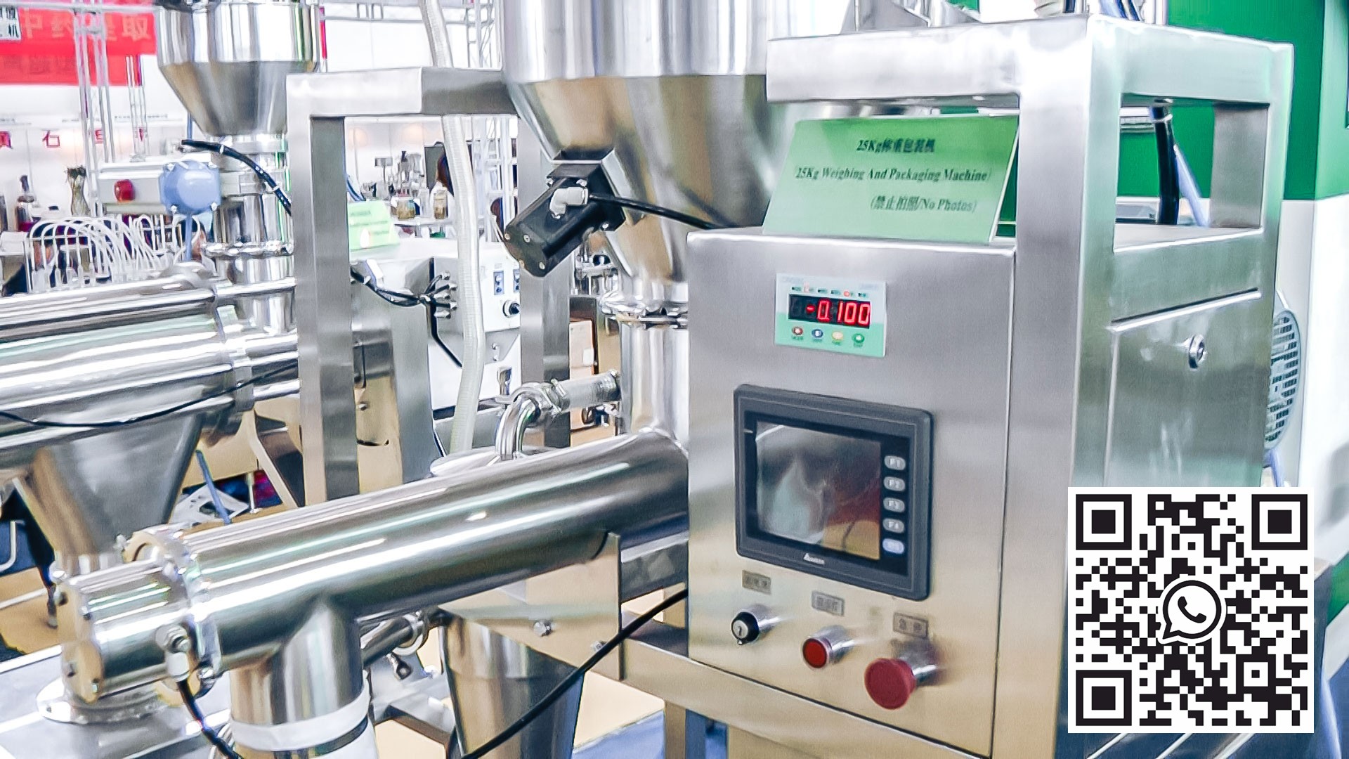 Equipo automático para la preparación y mezcla de polvos en la producción farmacéutica.
