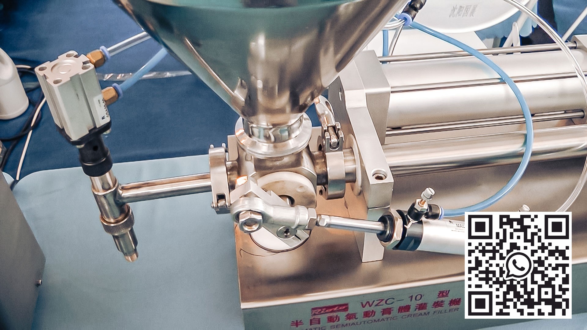 Equipo automático para dosificación de cremas y ungüentos en la producción farmacéutica.