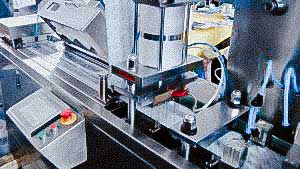 Automatic blister equipment for packaging tablets and gelatin capsules