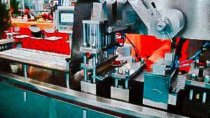 Automatic blistering machine for batch products honey, ketchup, jam