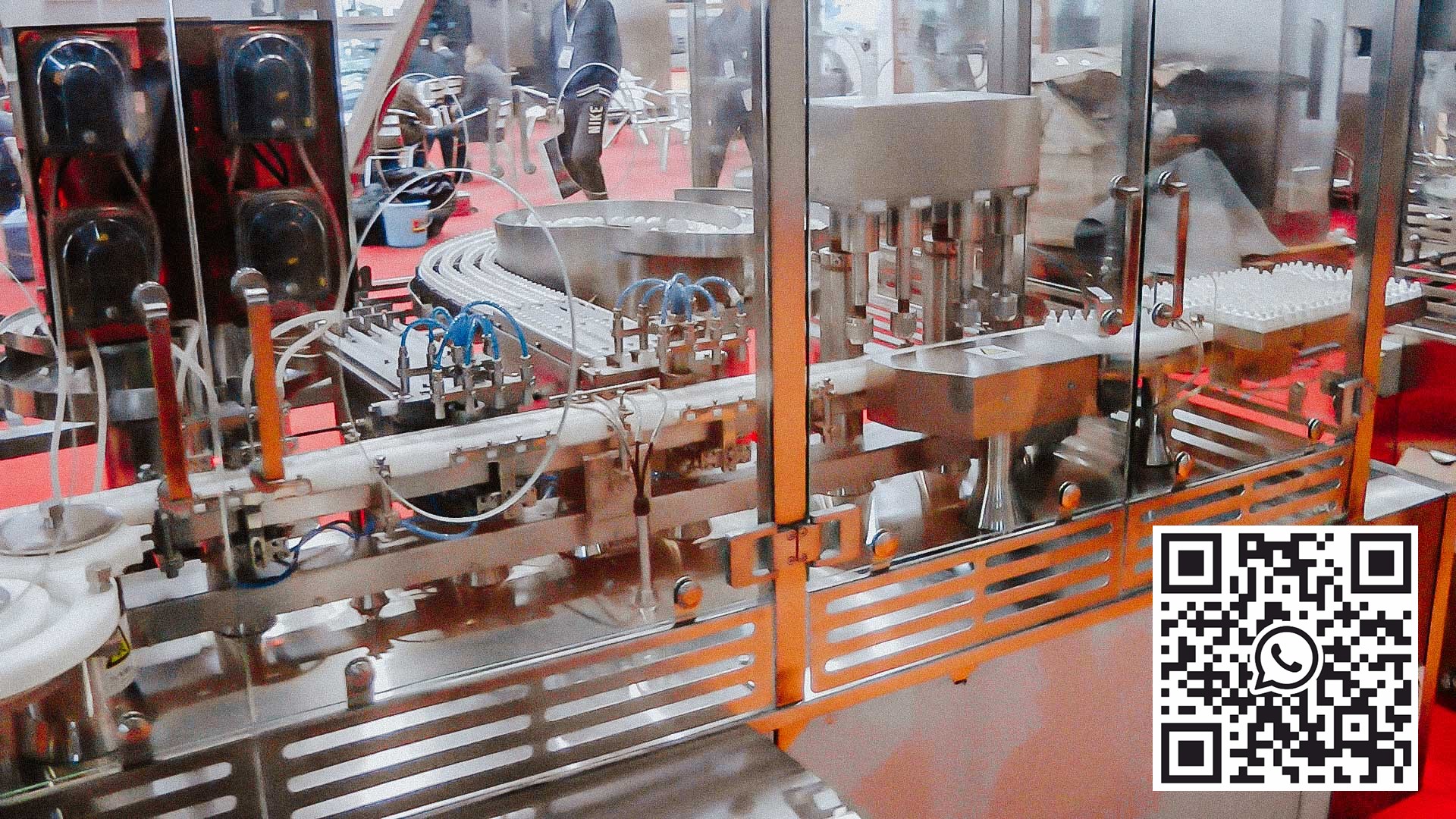 Automatic line for bottling and capping in plastic bottles with plastic cap