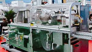 Automatic packaging machine for aluminum foil tablet packaging soft cell packaging