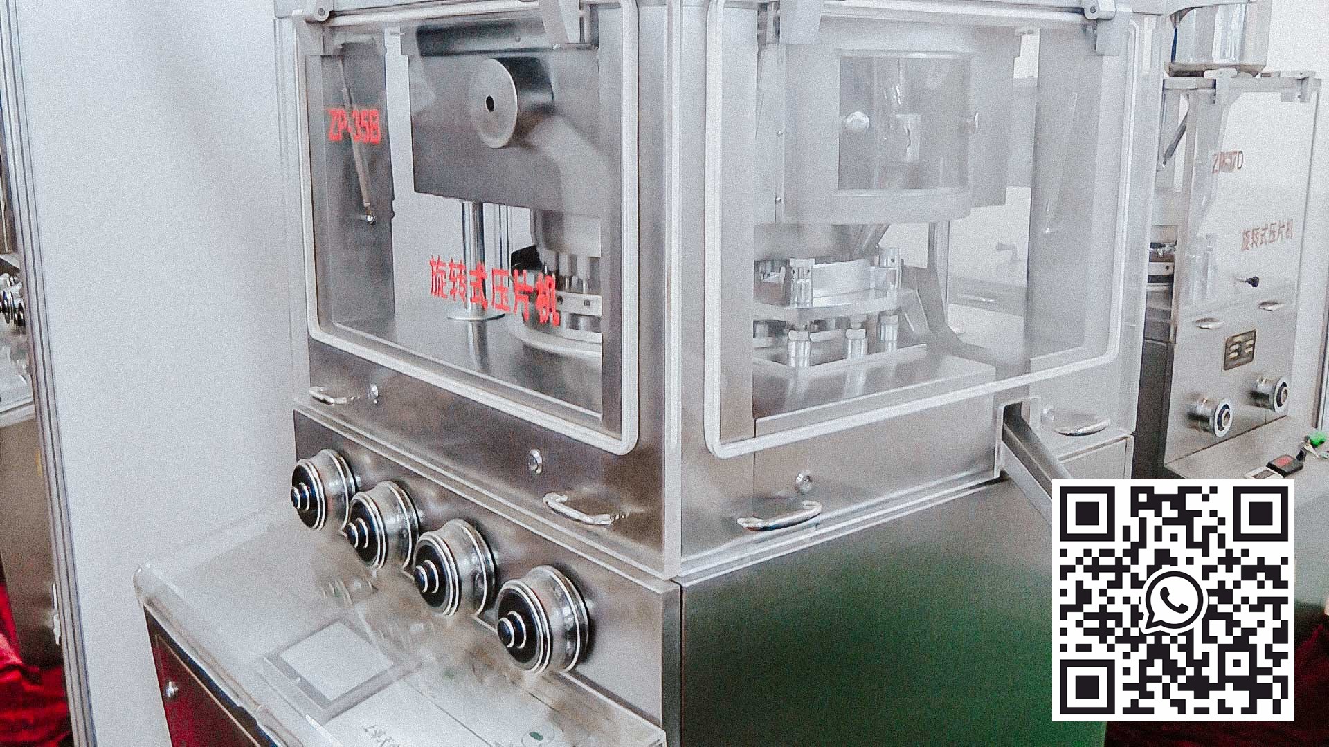 Automatic rotary tablet press for tablet production in pharmaceutical factory