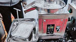 Desktop model granulator production of pellets for tablet preparation