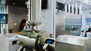 Equipment for pharmaceutical preparation of liquids for drug production