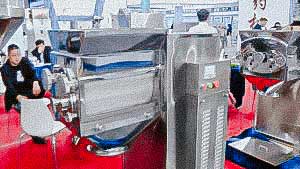 Granulator for the production of granules for tablet powders