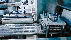 High speed automatic blister machine for PVC and ALU blister packing in penicillin bottles