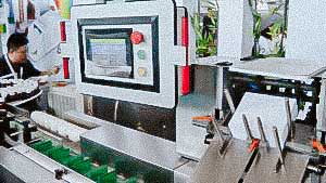 High speed automatic cardboard blister packaging machine