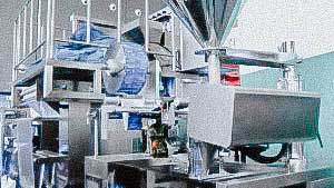 High speed automatic packing machine for packing powder or granulate in sachet