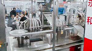 High speed bottling and capping system plastic vials and plastic caps