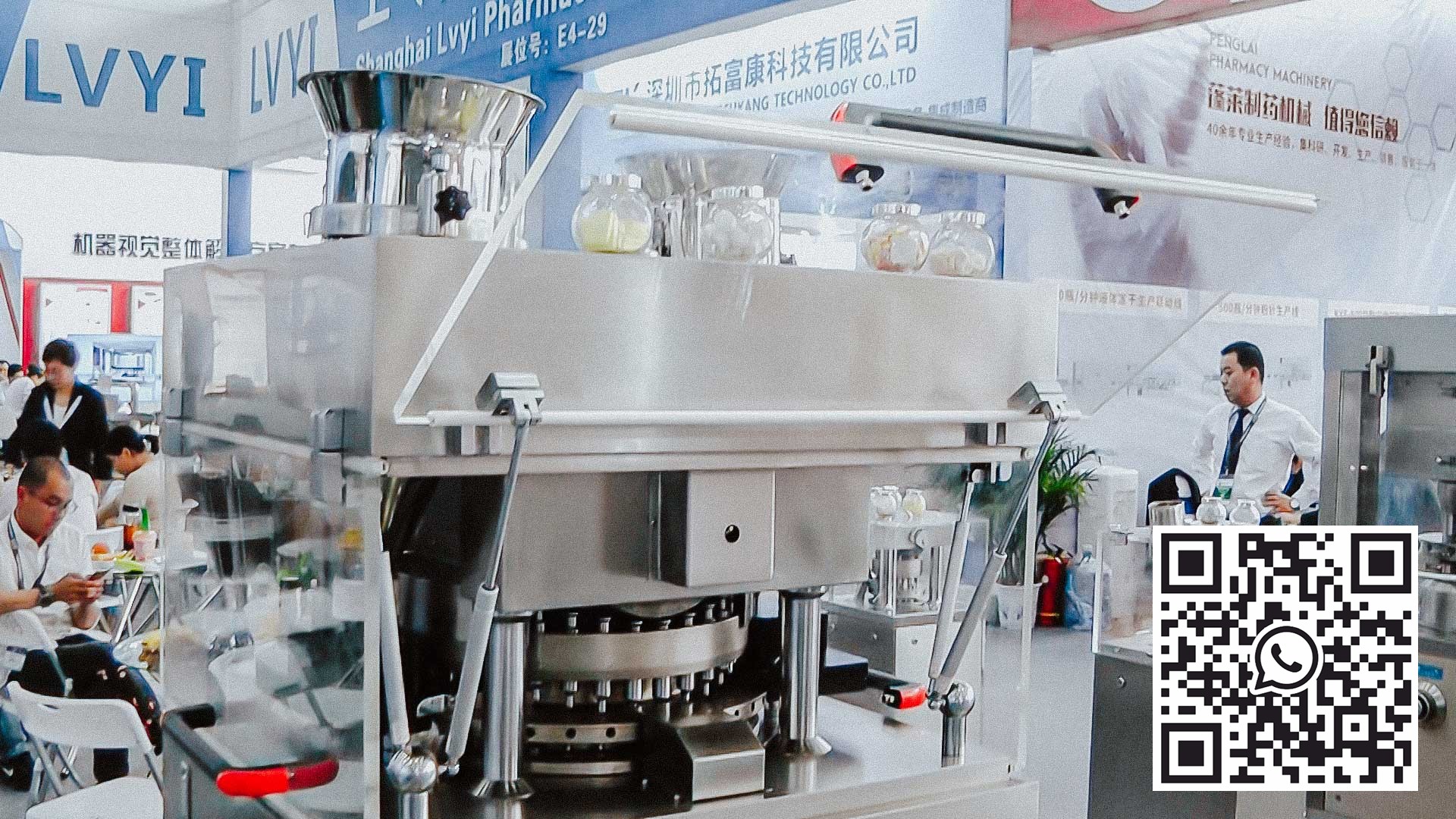 Pellet and pill pressing equipment for pharmaceutical equipment