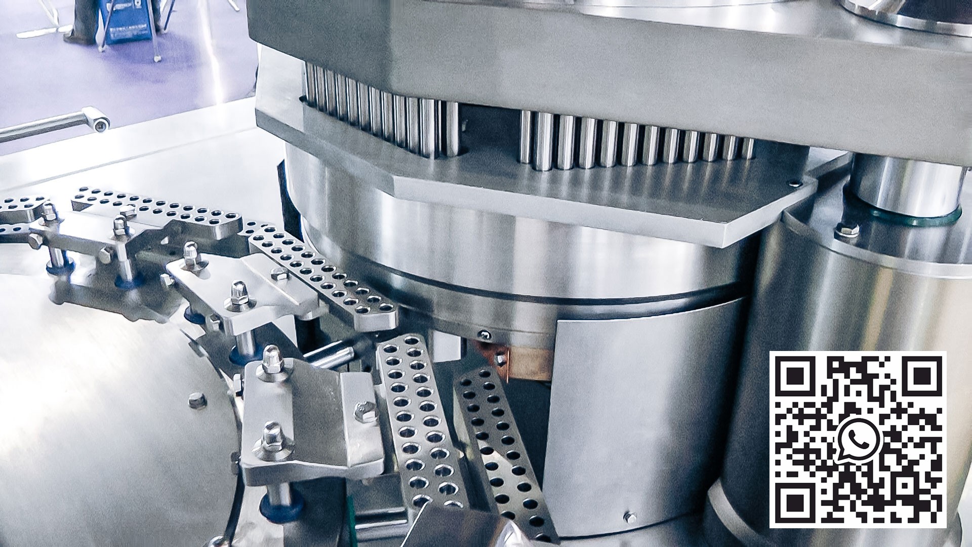 Automatic capsule equipment for hard gelatin capsules in pharmaceutical production Lithuania