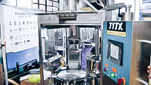 Automatic capsule machine for hard gelatin capsules in pharmaceutical production