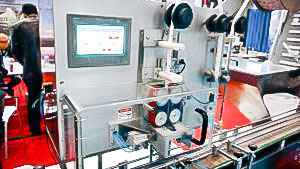 Automatic equipment for screwing cap on plastic bottle