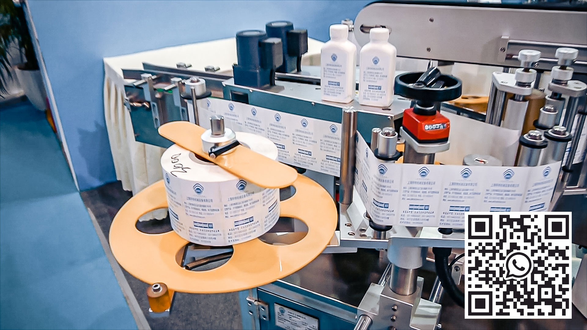 Automatic labeling equipment for sticking labels on both sides of flat bottles